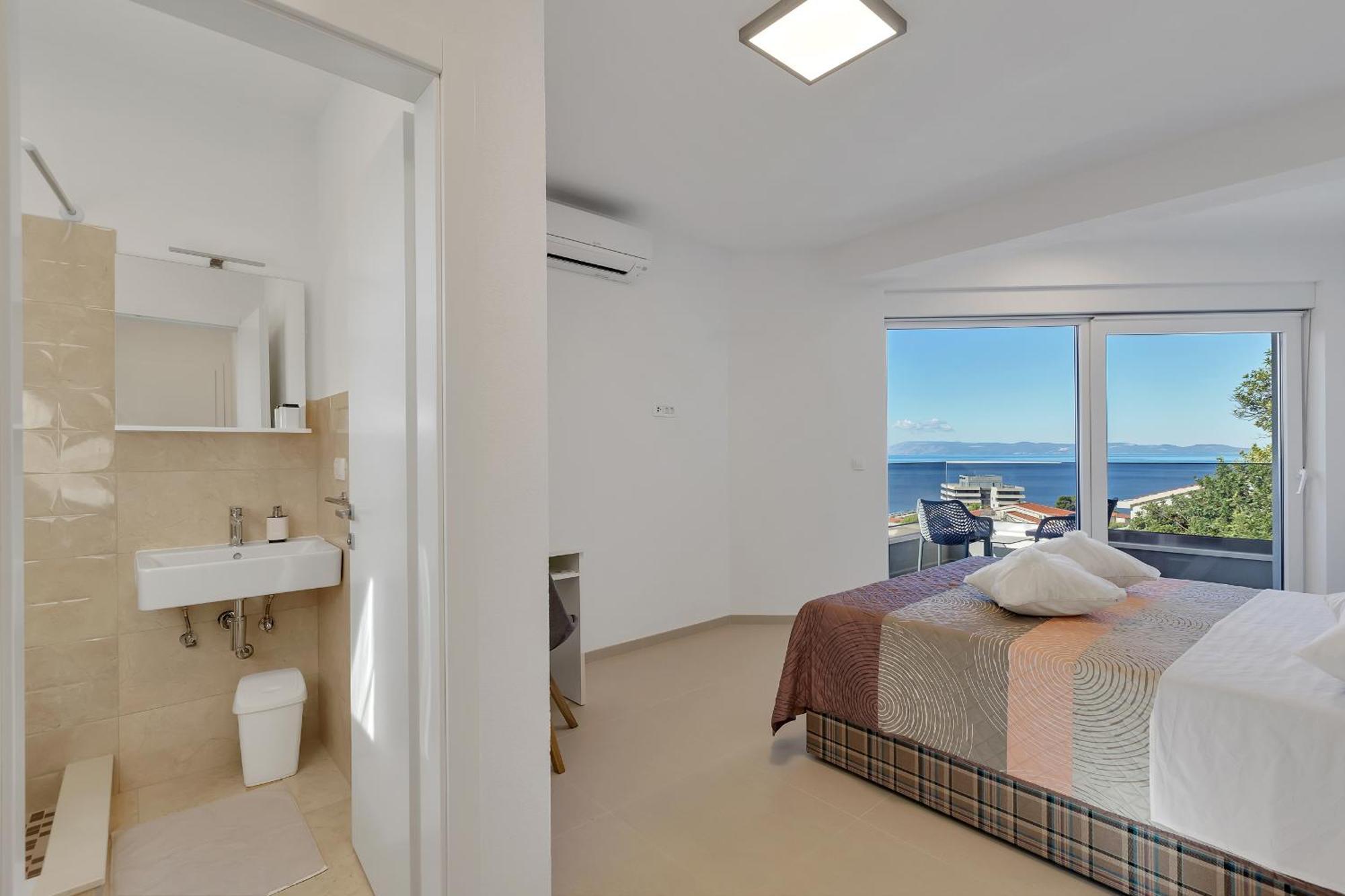 Golden Horizon Retreat Apartment Podgora Bagian luar foto