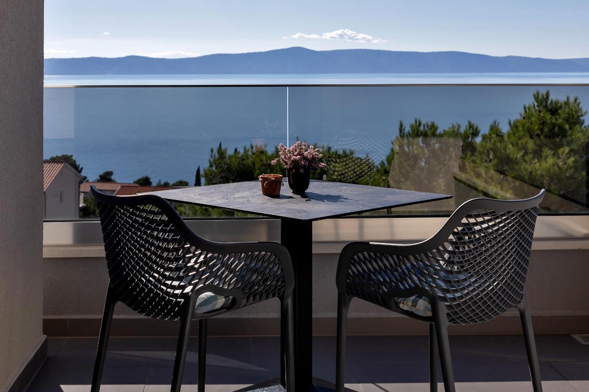 Golden Horizon Retreat Apartment Podgora Bagian luar foto
