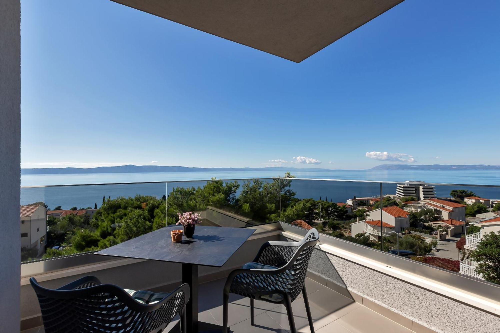Golden Horizon Retreat Apartment Podgora Bagian luar foto