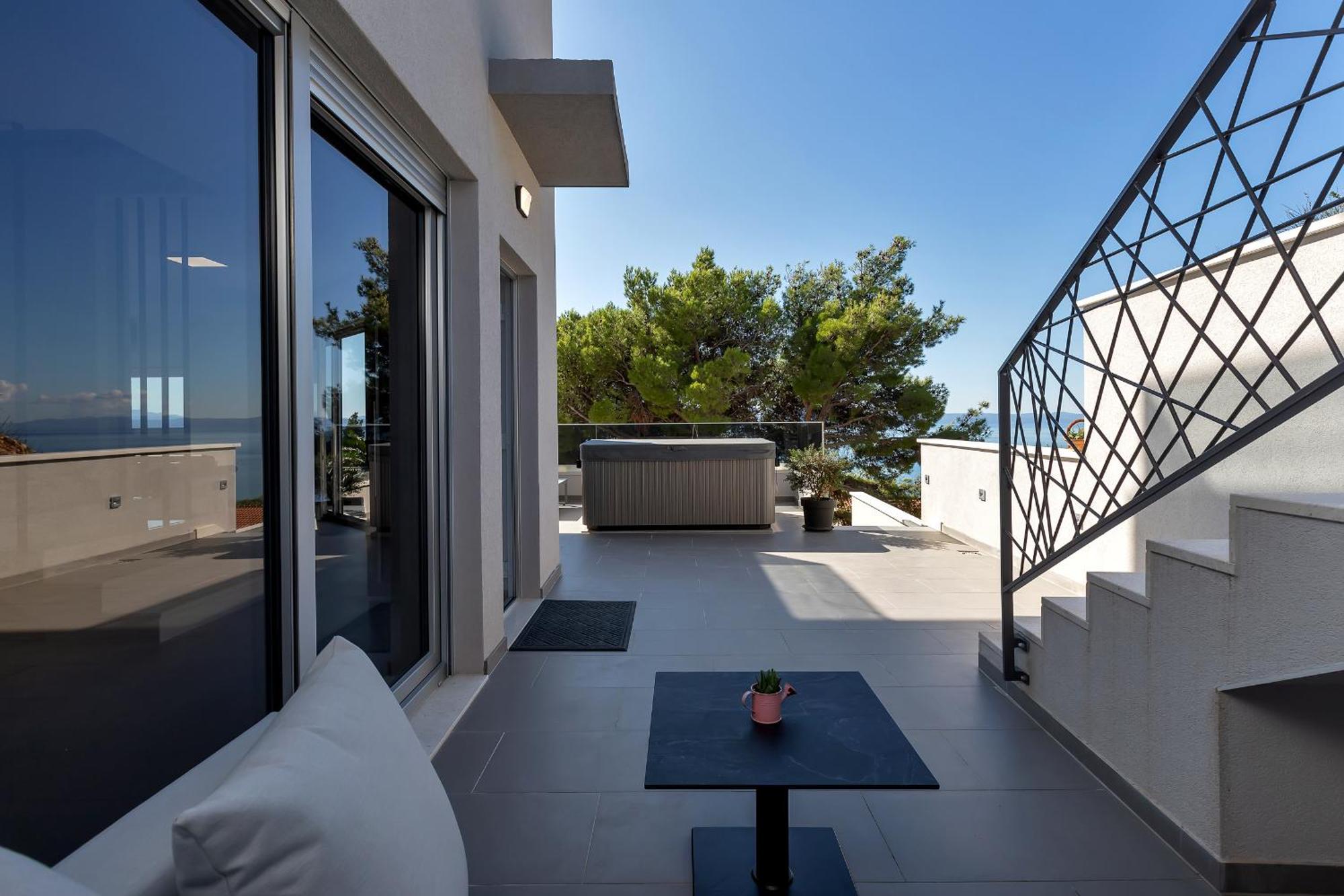 Golden Horizon Retreat Apartment Podgora Bagian luar foto