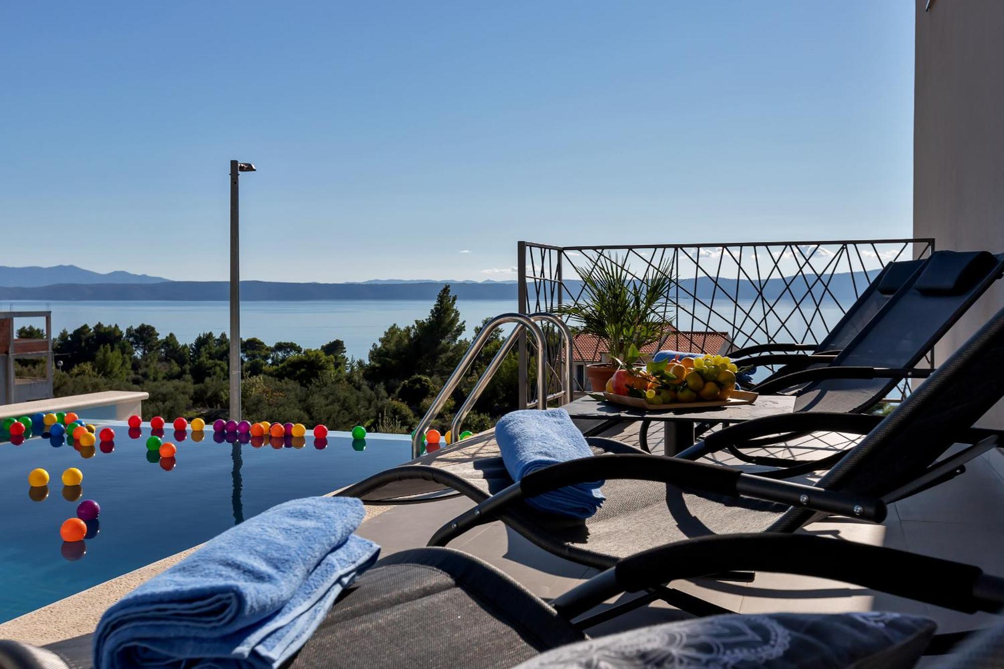 Golden Horizon Retreat Apartment Podgora Bagian luar foto